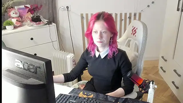 Silly  Milly online show from February 6, 2026, 4:58 pm