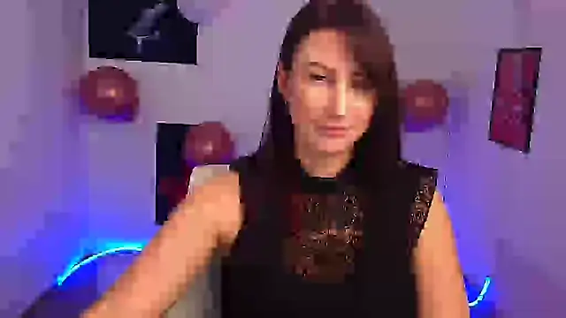 Loren Moa online show from March 5, 2025, 10:44 am