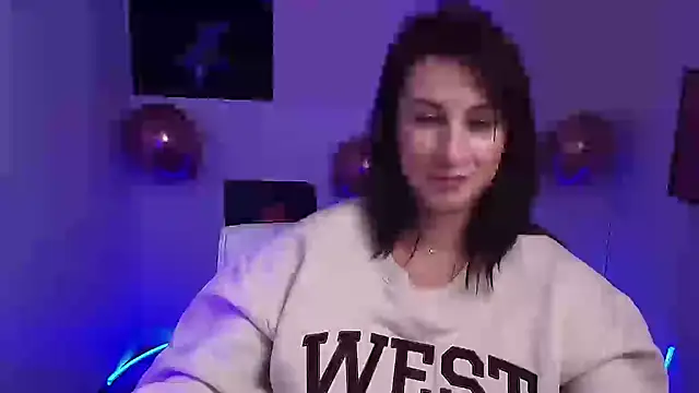 Loren Moa online show from February 12, 2025, 4:22 pm