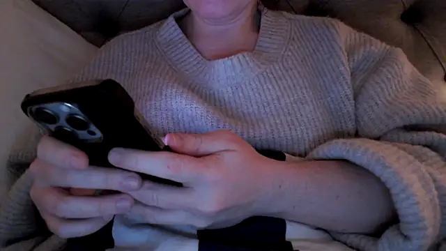 Sandysecret online show from November 20, 2025, 8:42 pm