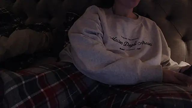 Sandysecret online show from December 3, 2025, 8:08 pm