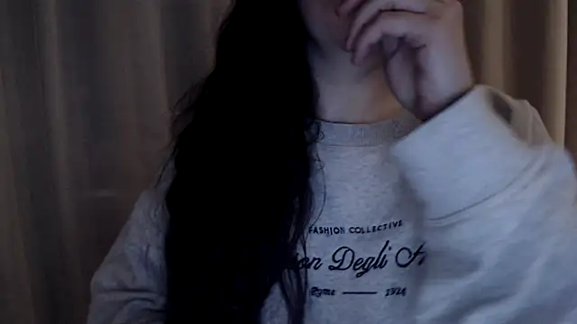 Sandysecret online show from November 11, 2025, 8:14 pm