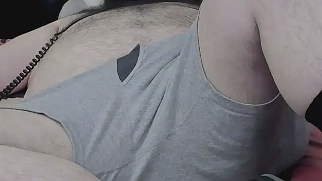 Snapshot of Dominant_BEAR chatting on February 4, 2026, 7:47 am Dominant BEAR online show from February 4, 2026, 7:47 am