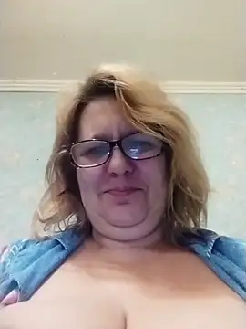 Snapshot of Forest-Lady chatting on February 16, 2026, 5:44 pm Forest-Lady online show from February 16, 2026, 5:44 pm