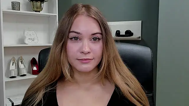 kitty valeria online show from October 12, 2025, 6:48 am