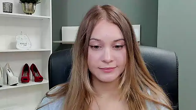 kitty valeria online show from October 5, 2025, 1:46 pm