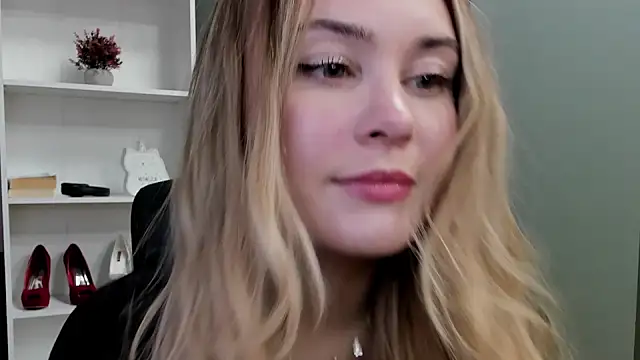 kitty valeria online show from January 6, 2026, 2:32 pm