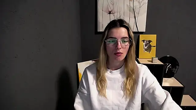 lady olivia  online show from March 21, 2026, 1:59 pm