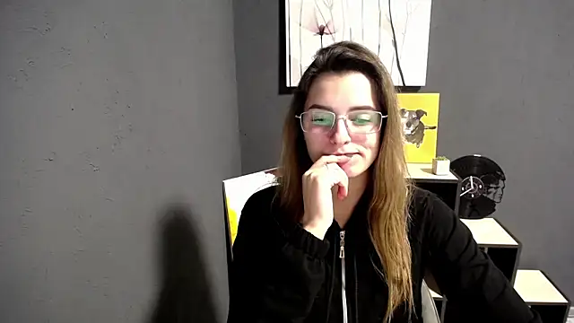 lady olivia  online show from December 3, 2025, 2:49 pm