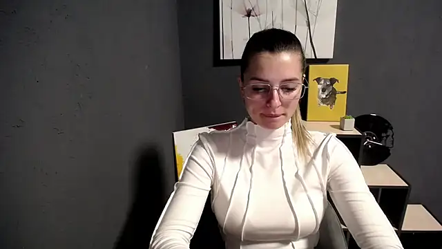 lady olivia  online show from October 6, 2025, 2:18 pm