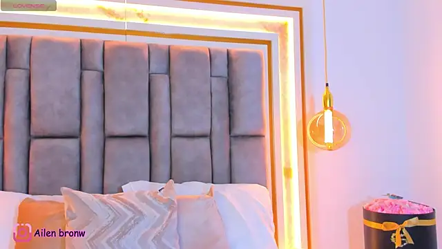 elianabrown online show from November 10, 2025, 10:59 pm