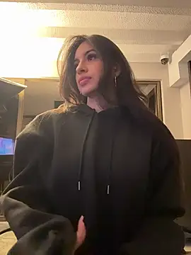 Taylor-Jonnees online show from November 7, 2025, 4:06 am