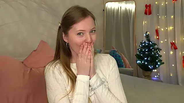 Snapshot of _elisa_omm_ chatting on December 17, 2025, 1:05 pm elisa omm online show from December 17, 2025, 1:05 pm