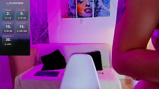 Snapshot of Allison_sc chatting on February 17, 2026, 8:28 pm Allison sc online show from February 17, 2026, 8:28 pm