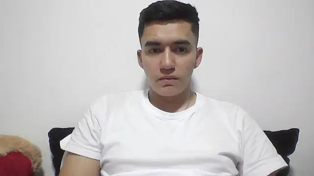 Snapshot of Estebitan_vm chatting on December 3, 2025, 4:13 am Estebitan vm online show from December 3, 2025, 4:13 am