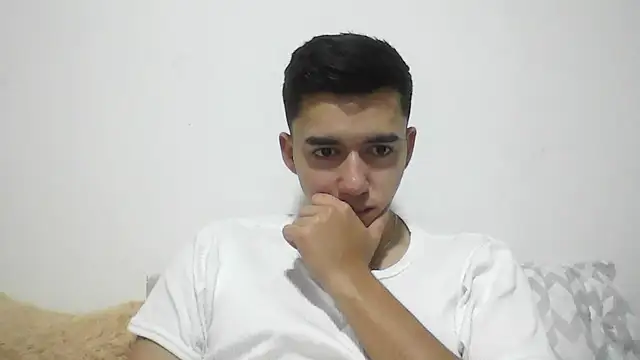 Snapshot of Estebitan_vm chatting on November 14, 2025, 4:16 am Estebitan vm online show from November 14, 2025, 4:16 am