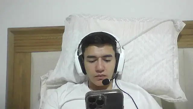 Estebitan vm online show from March 30, 2026, 5:09 am