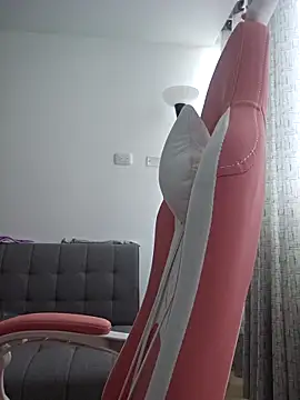 azumiichan online show from September 18, 2025, 2:31 pm