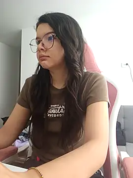 azumiichan online show from November 13, 2025, 3:05 pm