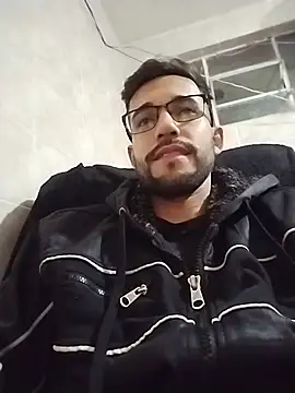 GarotaoGrandao22cm online show from June 12, 2026, 3:37 am