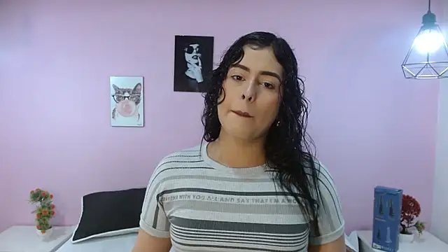 adaraacox online show from February 25, 2025, 2:04 pm