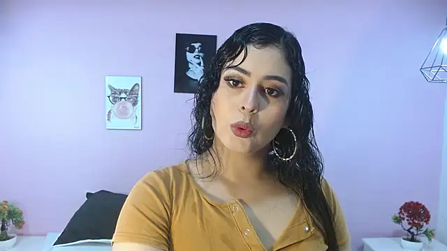 adaraacox online show from February 20, 2025, 3:08 pm