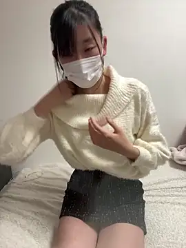 Snapshot of -Rinka- chatting on December 17, 2024, 1:05 pm -Rinka- online show from December 17, 2024, 1:05 pm