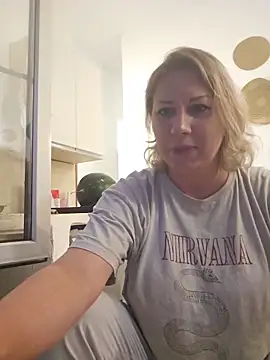 zarina3003 online show from June 16, 2026, 6:41 pm