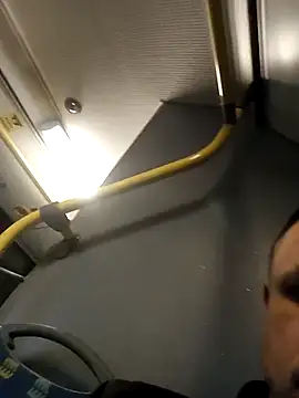 Kedarr97 online show from April 8, 2026, 7:26 pm