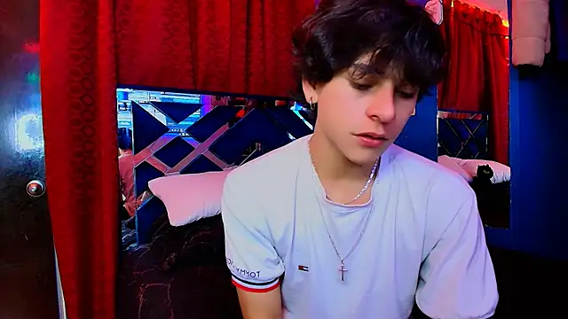 Snapshot of Luke_Howland chatting on January 17, 2026, 2:04 am Luke Howland online show from January 17, 2026, 2:04 am