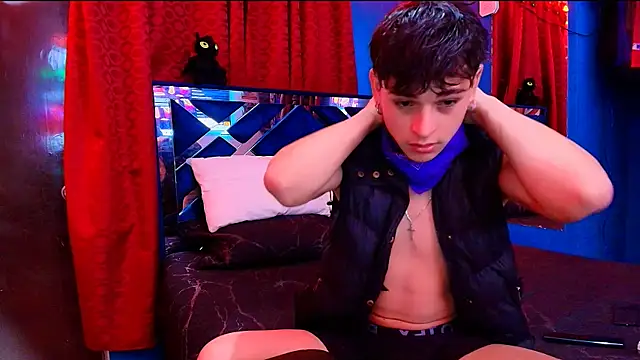 Snapshot of Luke_Howland chatting on February 20, 2026, 2:41 am Luke Howland online show from February 20, 2026, 2:41 am