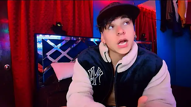 Luke Howland online show from April 12, 2026, 2:04 am