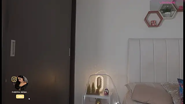 Madison evans1 online show from November 26, 2025, 5:07 am