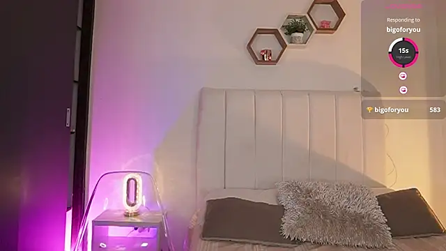 Madison evans1 online show from September 24, 2025, 4:19 am