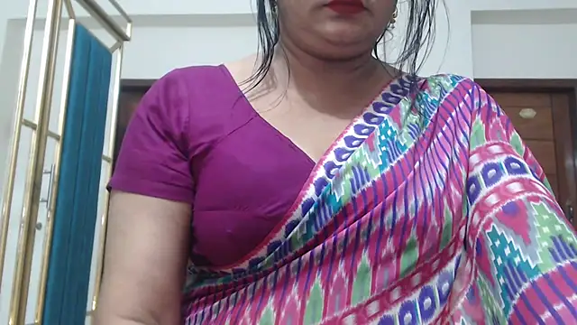 desi-maisa130 online show from April 28, 2026, 4:55 pm