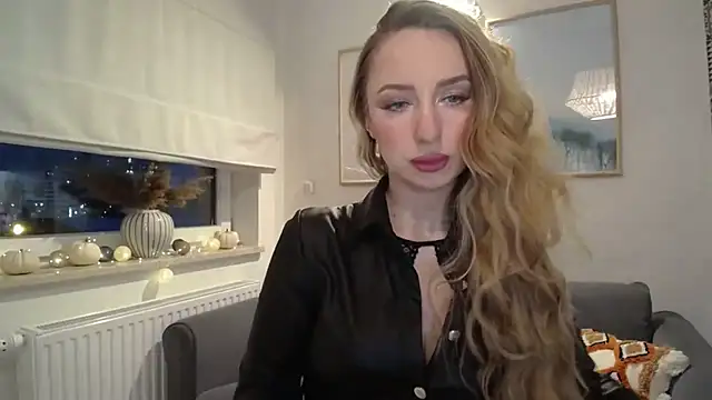 JulietteDiamond online show from November 26, 2025, 3:12 pm