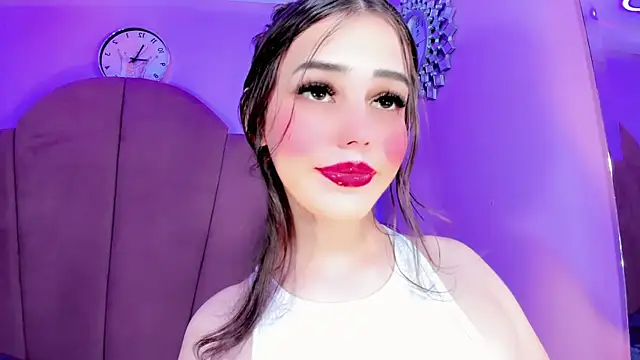 Snapshot of ValeriaAguilar chatting on September 28, 2025, 9:22 pm ValeriaAguilar online show from September 28, 2025, 9:22 pm