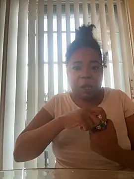 Snapshot of JCCaramelbarbie1 chatting on October 6, 2025, 12:06 pm JCCaramelbarbie1 online show from October 6, 2025, 12:06 pm