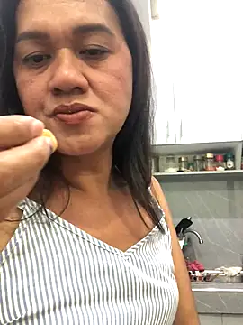 Snapshot of starfish05 chatting on November 28, 2025, 1:55 pm starfish05 online show from November 28, 2025, 1:55 pm