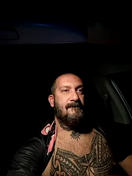 teddy79good online show from October 18, 2025, 3:52 am