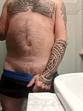 teddy79good online show from November 9, 2025, 3:27 pm