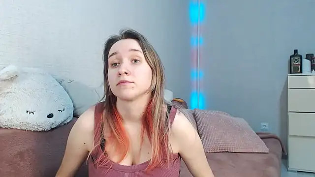 lovely hayley online show from March 7, 2026, 8:25 pm