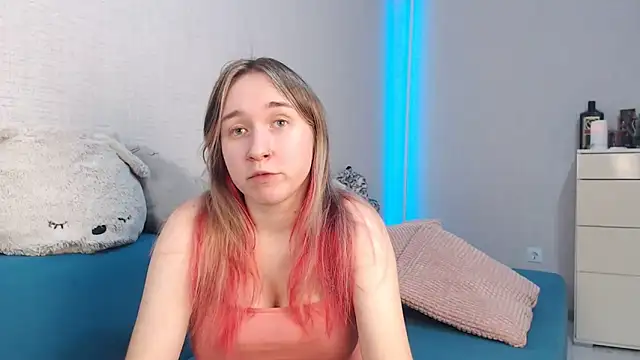 Snapshot of lovely_hayley chatting on October 27, 2025, 10:00 pm lovely hayley online show from October 27, 2025, 10:00 pm