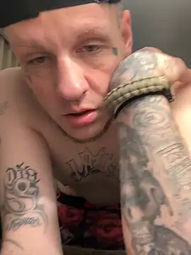 Snapshot of VixyGang chatting on May 3, 2026, 7:35 am VixyGang online show from May 3, 2026, 7:35 am