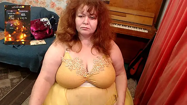 Snapshot of RoseRed69 chatting on December 18, 2025, 4:28 am RoseRed69 online show from December 18, 2025, 4:28 am