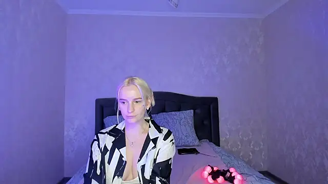 Amanda054 online show from March 3, 2025, 5:52 pm