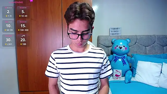 OwenBluee online show from January 22, 2025, 5:16 am
