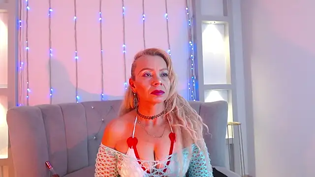 AnastasiaTaylor  online show from March 6, 2026, 5:41 pm