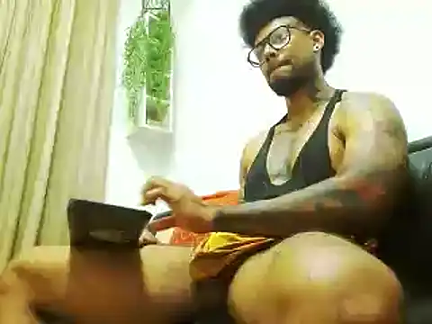 Snapshot of LewisStrong chatting on March 15, 2025, 9:16 pm LewisStrong online show from March 15, 2025, 9:16 pm