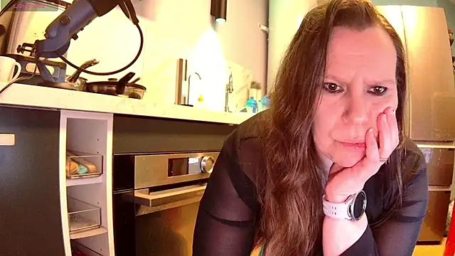 Snapshot of Endrocleia chatting on March 8, 2025, 10:56 pm Endrocleia online show from March 8, 2025, 10:56 pm